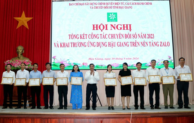 Hậu Giang: Không ai đứng ngoài cuộc nhiệm vụ chuyển đổi số
