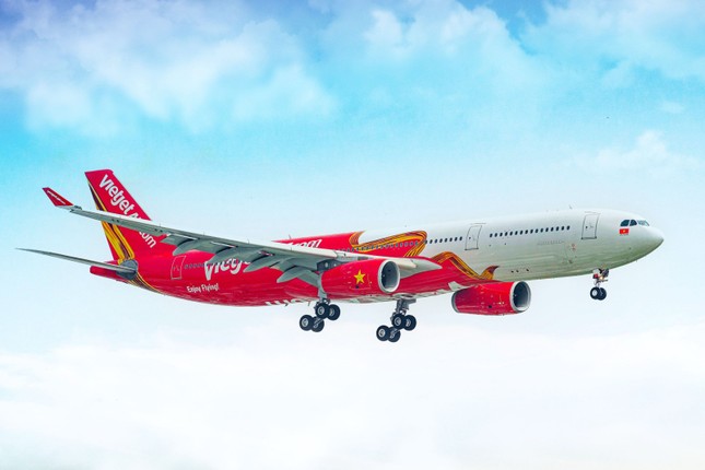 Vietjet ủng hộ đồng bào tại các vùng bị thiệt hại do bão lũ
